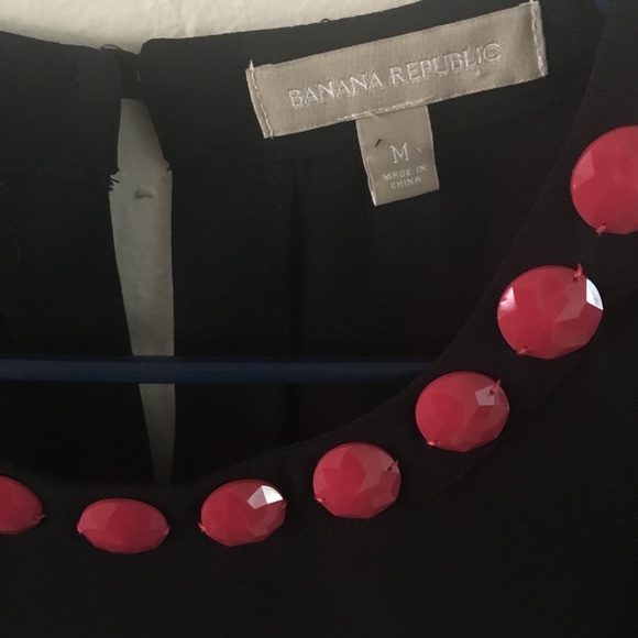 Medium Banana Republic Blouse with stone collar - Picture 2 of 3